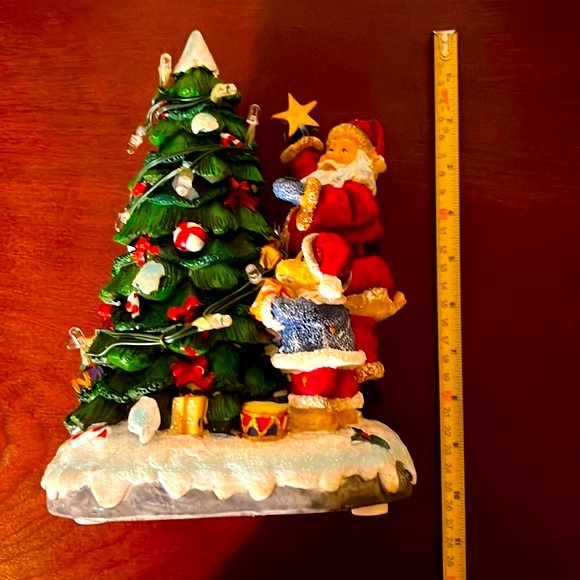 MUSICAL LED HOLIDAY TREE. SANTA  CLAUSE AND LITTLE BEAR 🎅 🐻🎄🌲 - Picture 8 of 11